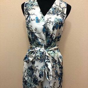 Floral romper with pockets